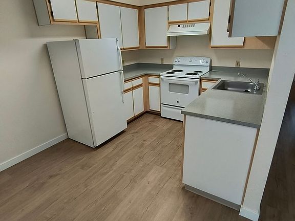 2nd image of 3010 22nd Ave #825-27