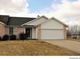 2 Hawks Nest, Chatham, IL 62629