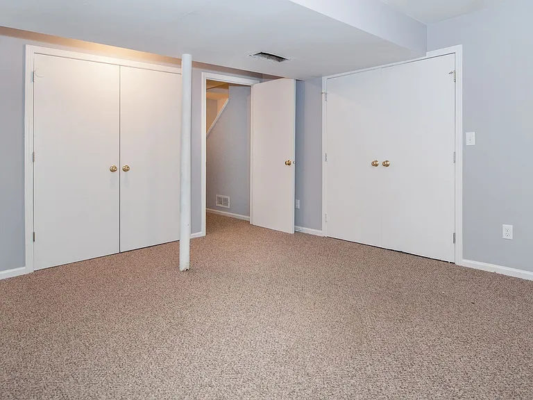 855 Regent Dr — Photo 6