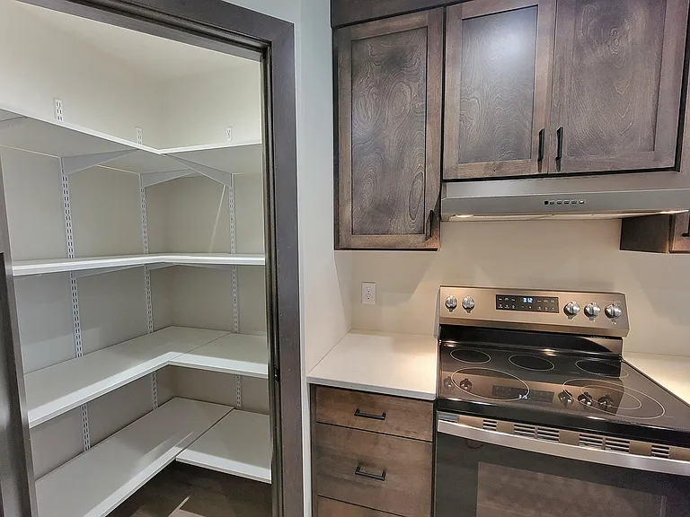 629 11th Avenue Apartments — Photo 18