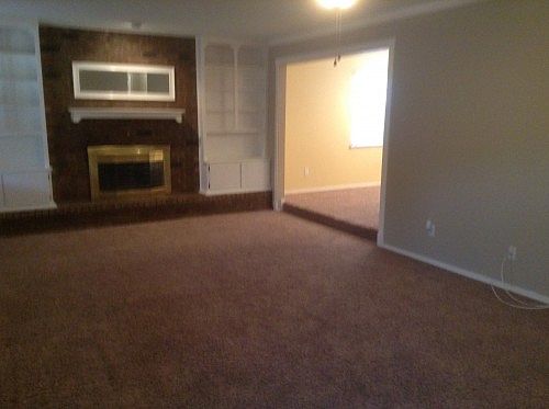3rd image of 10105 Leeds Dr