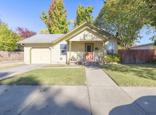 728 SW I St, Grants Pass, OR 97526