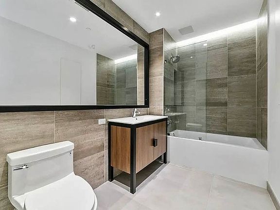 5th image of 1134 Fulton St APT 3O