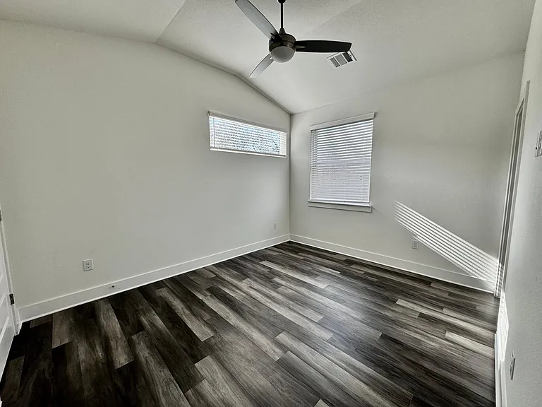 6410 Porter St #B — Photo 14