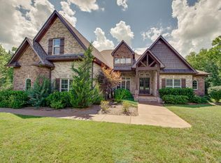 898 Lock 5 Rd, Lebanon, TN 37087