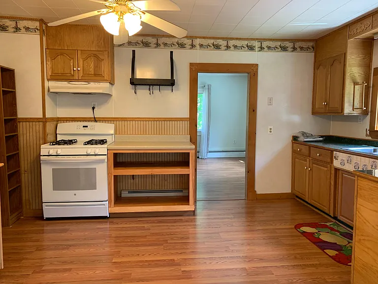 731 College Ave — Photo 9
