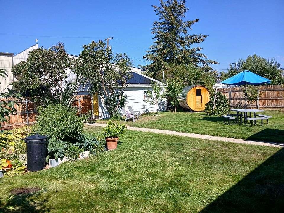 1st image of 1015 Longstaff St