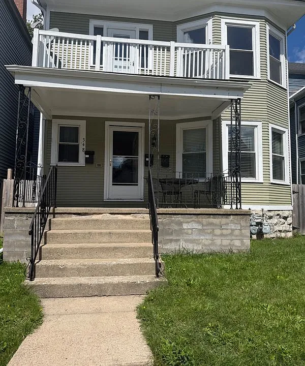 348 Auburn Ave #UPPER