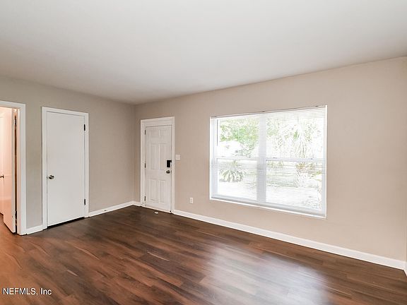 3rd image of 5144 SHIRLEY Avenue