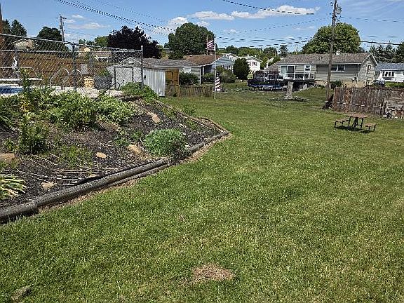 4th image of 5 Heatherwood Cir