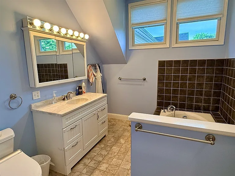 55 Monument St #2 — Photo 9