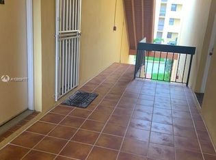 8883 Fontainebleau Blvd APT 202-A, Miami, FL 33172