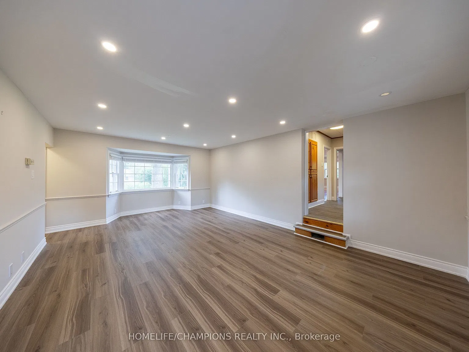 4 bed, $3,100 — Photo 4