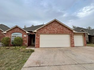 2417 Willow Spring Dr, Enid, OK 73703