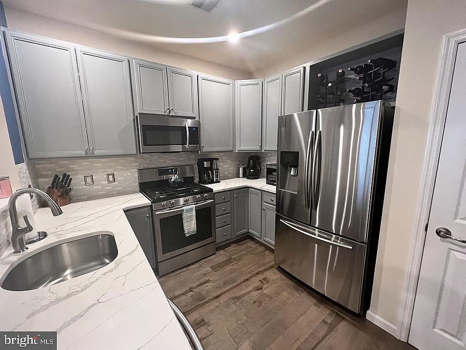 1st image of 4448 Driftwood Dr
