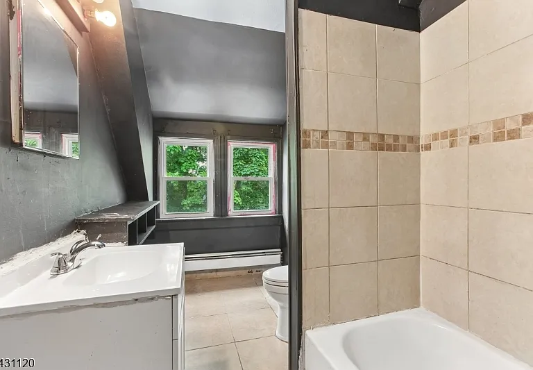 27 Willow Ave — Photo 12