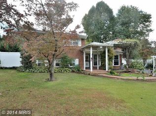 5205 Cedar Rd, Alexandria, VA 22309