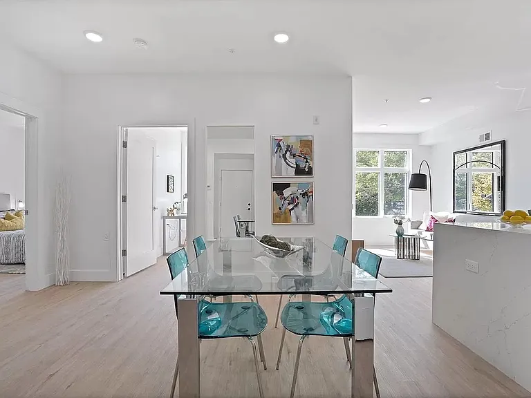 276 Duncan Ave #2 — Photo 13