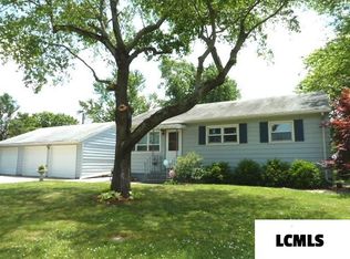 229 Welch Dr, Lincoln, IL 62656