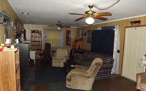 3rd image of 101 Lakeview St