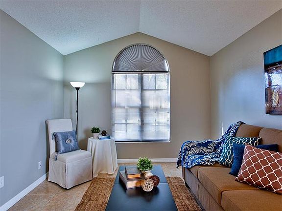 4th image of 12715 Dunhill Dr