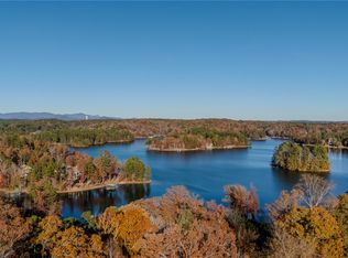 132 Sweetwater View Rd, Seneca, SC 29672