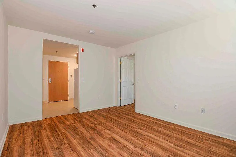 Warren Place — Photo 3
