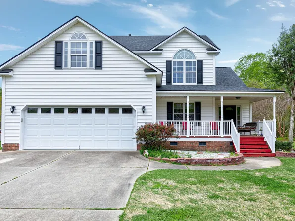2709 White Rail Dr, Fuquay Varina, NC 27526