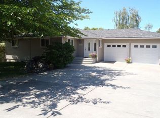 1633 Brookdale Ave, Medford, OR 97504