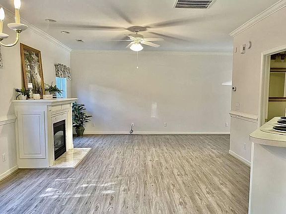 4th image of 24 Butler Crossing Dr