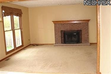 5th image of 4877 Squire Dr