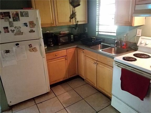 5th image of 317 Jessica St S