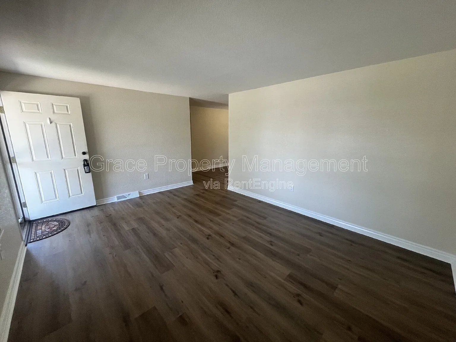 4 bed, 1.0 bath, 2184 sqft, $2,495 — Photo 3