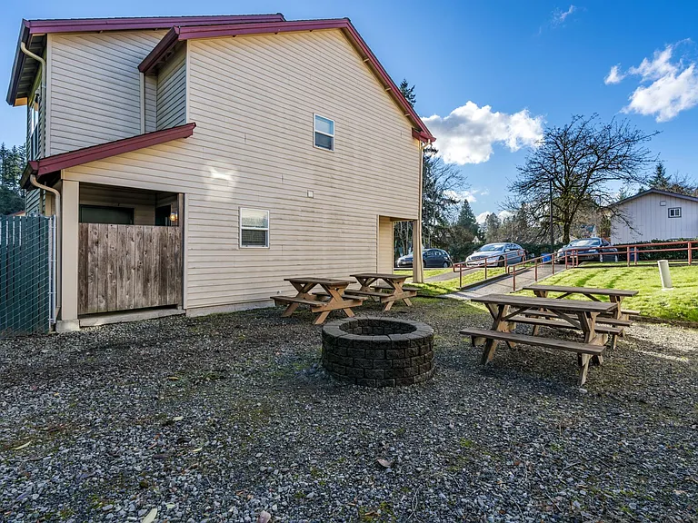 940 NW 7th Ave #10 — Photo 36