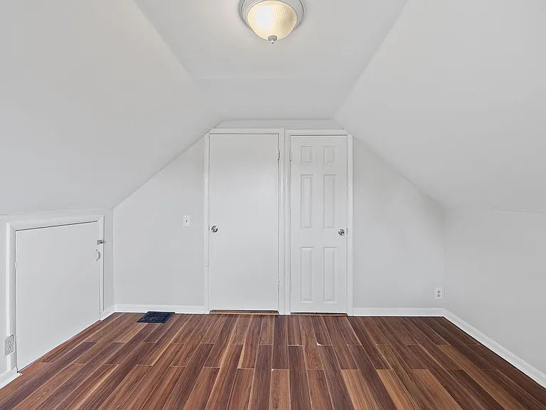 5638 Childs Ave — Photo 10