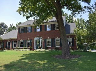 1089 Country Club Dr, Henderson, KY 42420