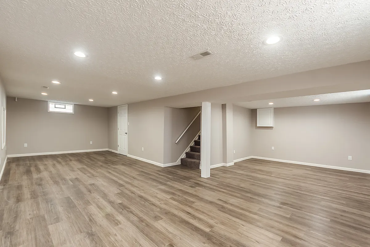 3532 Binbrook Rd N photo 1
