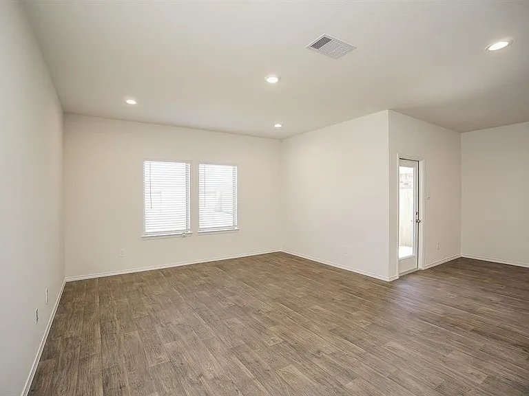 5210 Becker Hills Ln — Photo 6