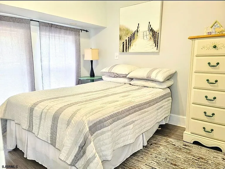 425 N Kenyon Ave — Photo 12