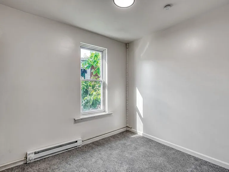 21 Summit St — Photo 13