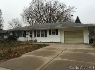1512 W Lafayette Ave, Jacksonville, IL 62650