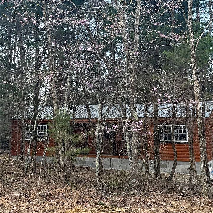 1st image of 2501 Chestnut Grove Rd