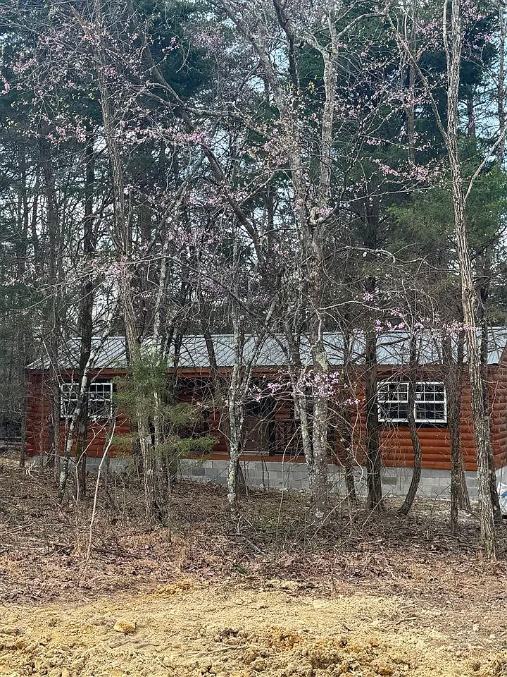 2501 Chestnut Grove Rd photo 1