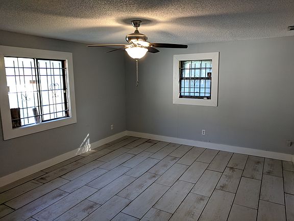 3rd image of 1466 W 30th St