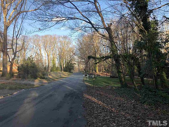4th image of 809 Cliftwood Dr