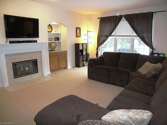 2nd image of 29548 N Village Ln