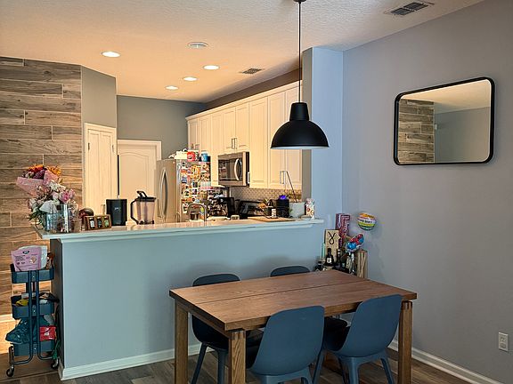 4th image of 6076 Bartram Village Dr