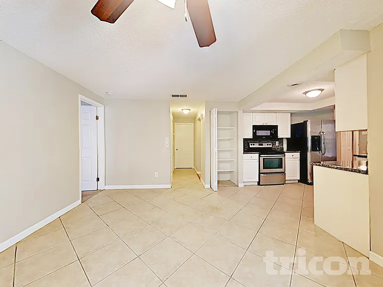 506 Emberwood Dr — Photo 6