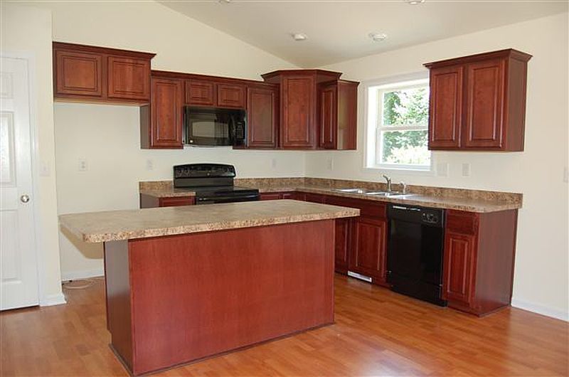 5th image of 6 CLIFF Avenue