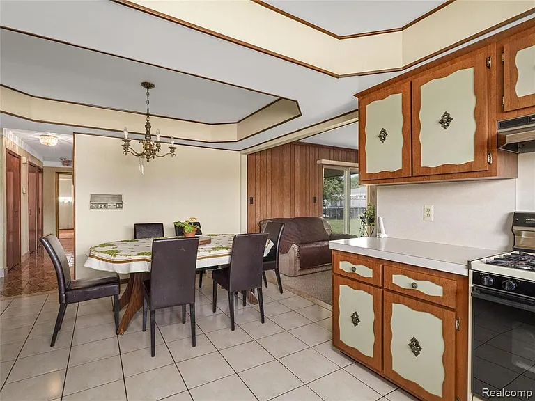 28506 Steele Dr — Photo 16
